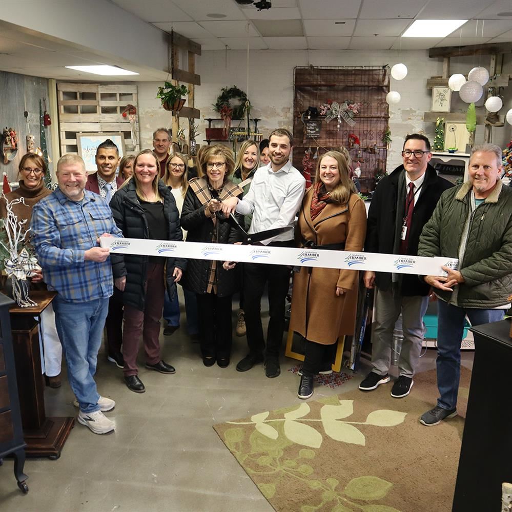  Ribbon cutting for Ally & Ave in Downtown Anoka